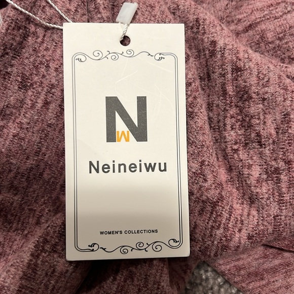 NWT Women’s Cowl neck sweater - Picture 8 of 8